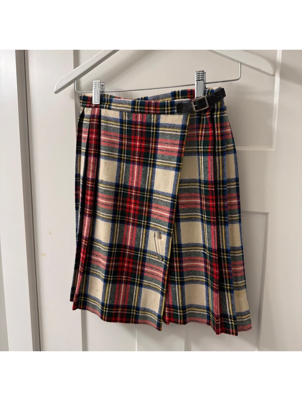 Vintage Ireland Pure New Wool Tartan Plaid Pleated Kilt Skirt 23” Waist